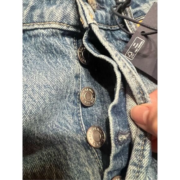 Old Navy Womans Button Fly Stretch Denim Shorts Sz 8 NWT - Picture 5 of 7